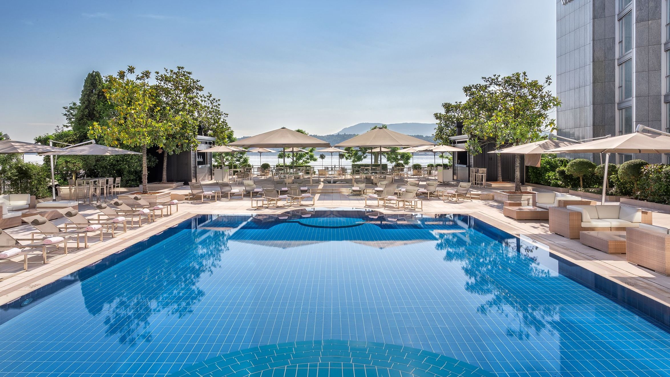 Piscine - Terrasse Poolgarden - Hôtel Président Wilson, A Luxury Collection Hotel, Geneva